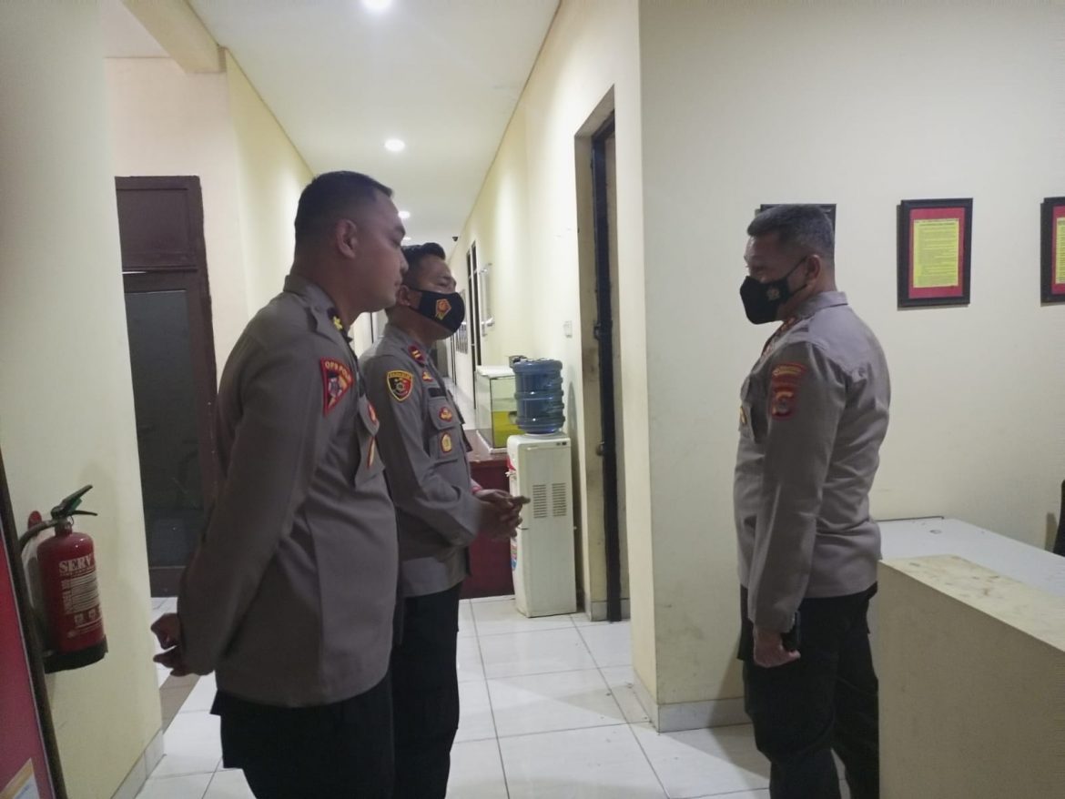 Wakapolresta Tangerang Sambangi Mako Polsek Panongan, Ingatkan Petugas untuk Awasi Tahanan
