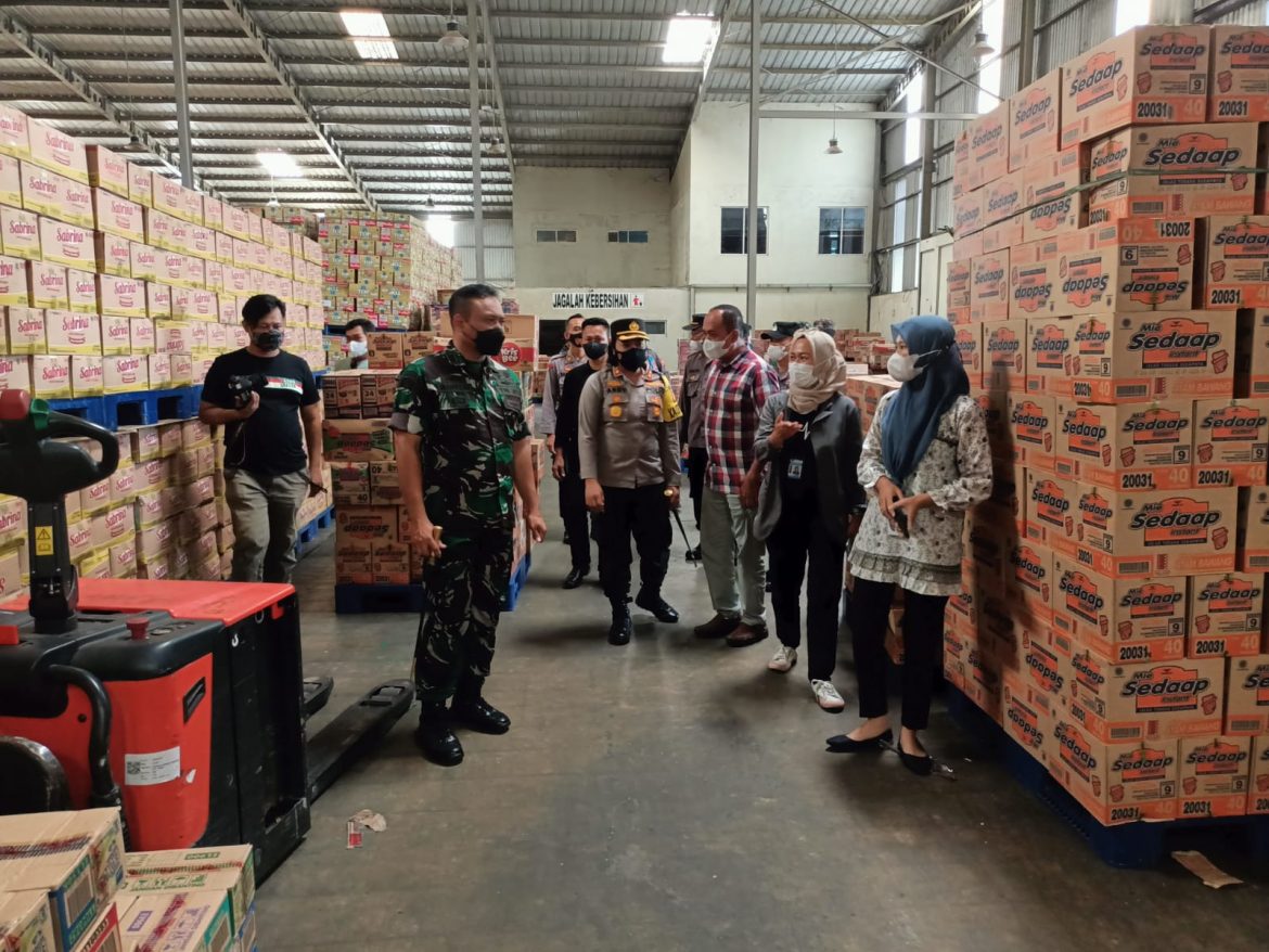 Kodim 0613/Ciamis Bersama Polres Banjar Pantau Stok dan Harga Migor Curah di Kota Banjar
