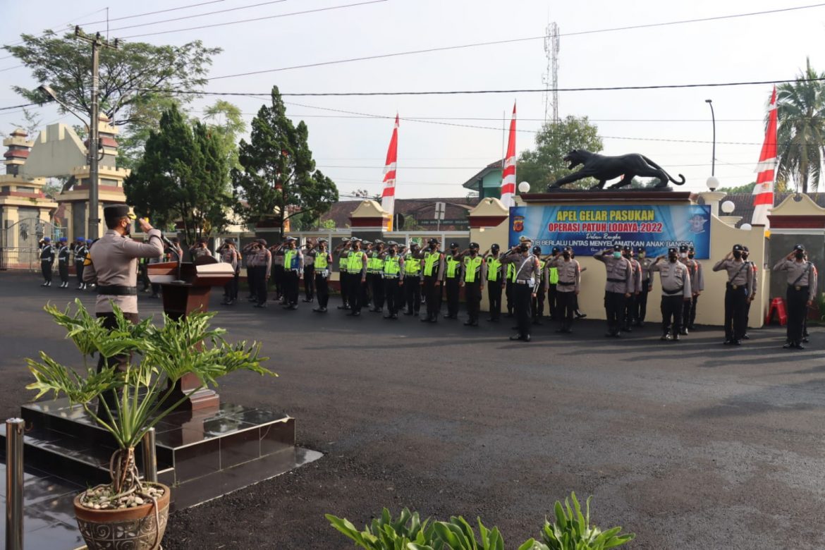 Polres Ciamis: Wujudkan Kamseltibcar Aman dan Mantap, Pelanggar Lalin  Dalam Ops Patuh Lodaya 2022 Akan Ditindak Tegas