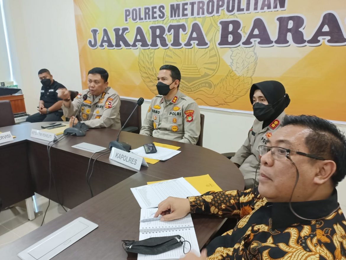 Tim Puslitbang Polri Mendatangi Mako Polres Metro Jakarta Barat Di Jalan Daan Mogot Km 2 Kebon Jeruk Jakarta Barat
