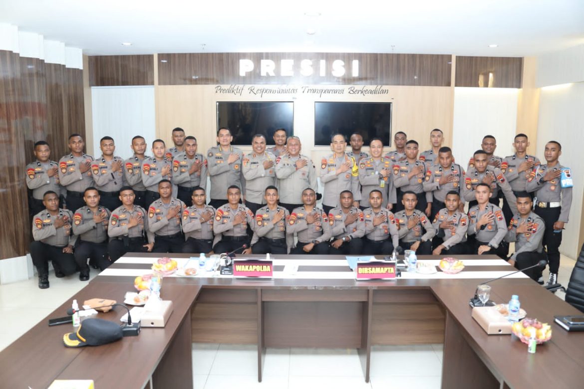 Usai Setahun Magang di Polda Jateng, 31 Bintara Asli Papua Menerima Arahan Wakapolda