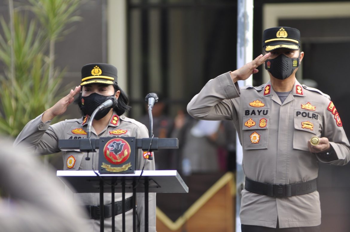 Polres Banjar Gelar Apel Farewell Parade Pisah Sambut Kapolres Banjar
