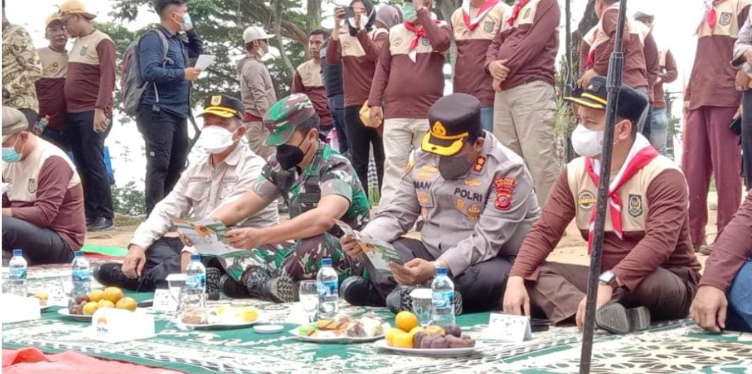 Komandan Kodim 0621/Kab.Bogor Letkol Kav. Gan Gan Rusgandara S.Hub.Int Hadiri Dan Apresiasi Jambore Kepala Desa 2022 Kab.Bogor
