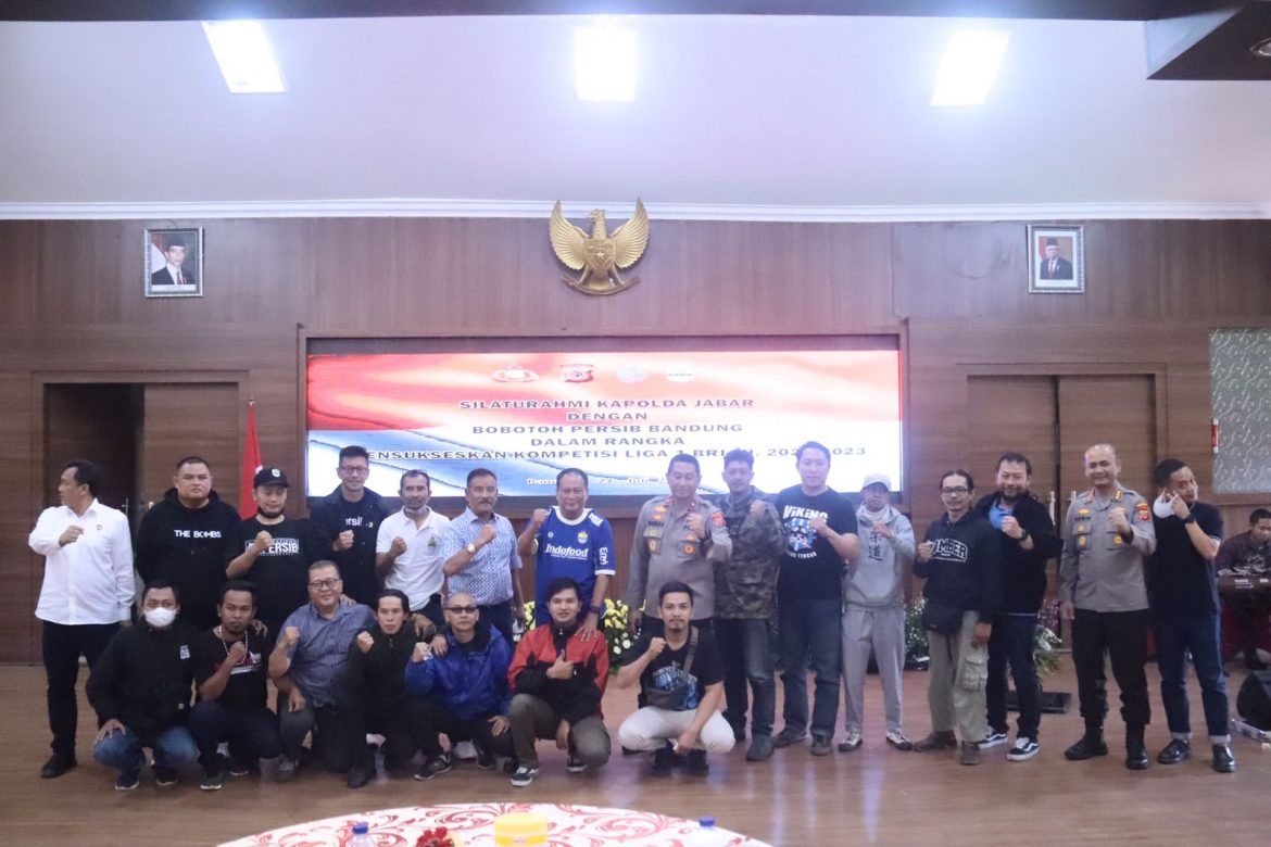 Silaturahmi Kapolda Jabar Dengan Bobotoh Persib Bandung