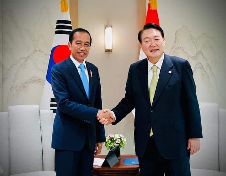 Presiden Jokowi Disambut Presiden Yoon Suk-yeol di Kantor Kepresidenan Yongsan