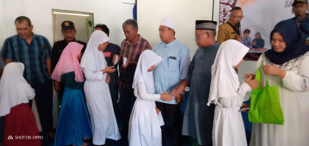Hari Asyura Pemdes Bantarjati Santuni Yatim