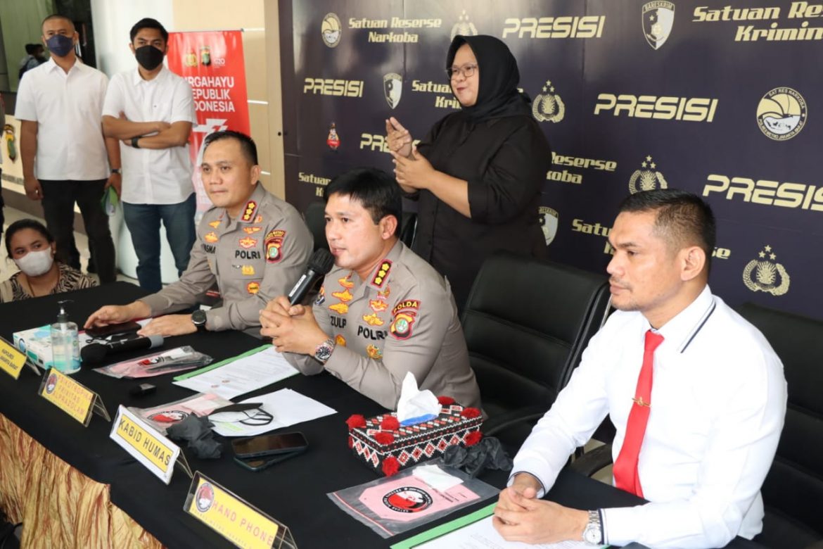 Polres Metro Jakarta Barat Menetapkan Tersangka Atas Kasus Penyalahgunaan Psikotropika Yang Dilakukan Oleh Manajer Penyanyi Ternama BCL Berinisial MID