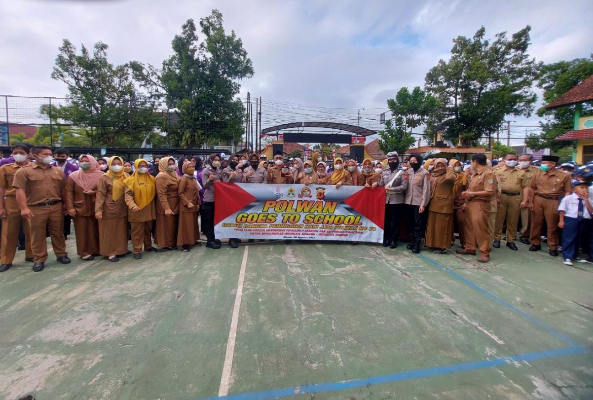 Isi HUT Polwan Ke – 74 : Jajaran Polisi Wanita Ciamis Kenalkan Tugas dan Pungsi Polwan Ke Sekolah dan Sosialisasi Bahaya Narkoba