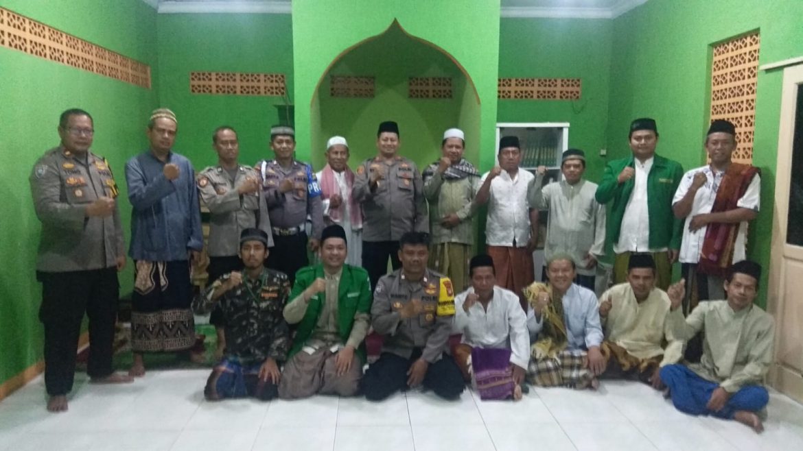 Jajaran Polsek Kalideres Jakarta Barat Terus Menggencarkan Safari Shubuh keliling Dan Dakwah kamtibmas (Suling Dakmas)