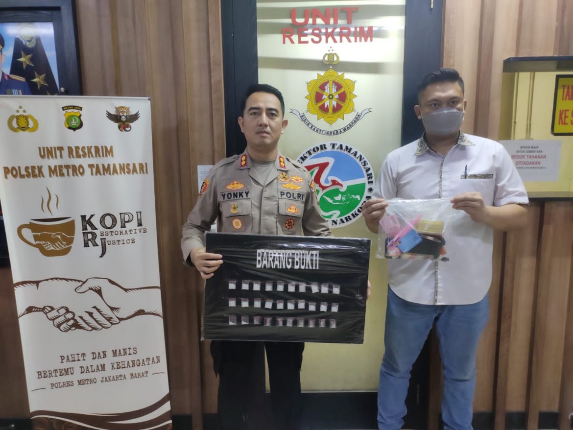 Polsek Metro Taman Sari Jakarta Barat Mengamankan Seorang Pengedar Narkoba Jenis sabu