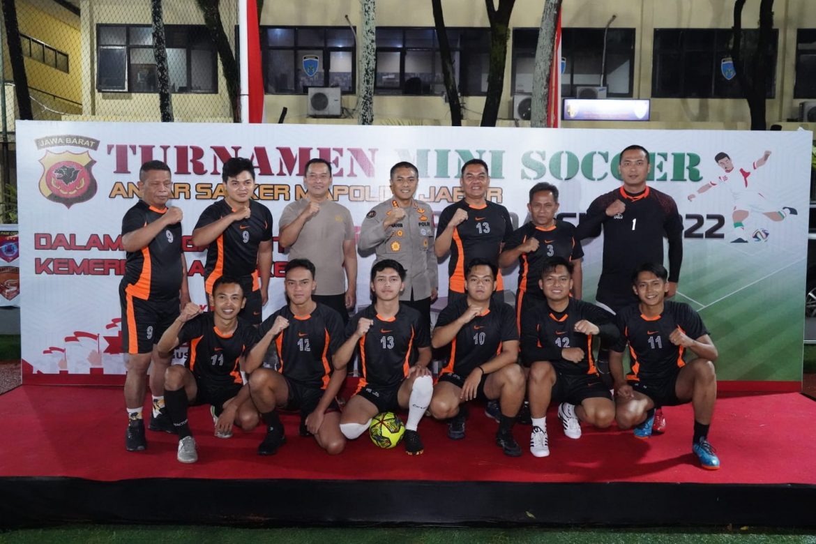 Sambut HUT RI Ke-77, Polda Jabar Laksanakan Turnamen Mini Soccer Kapolda Cup