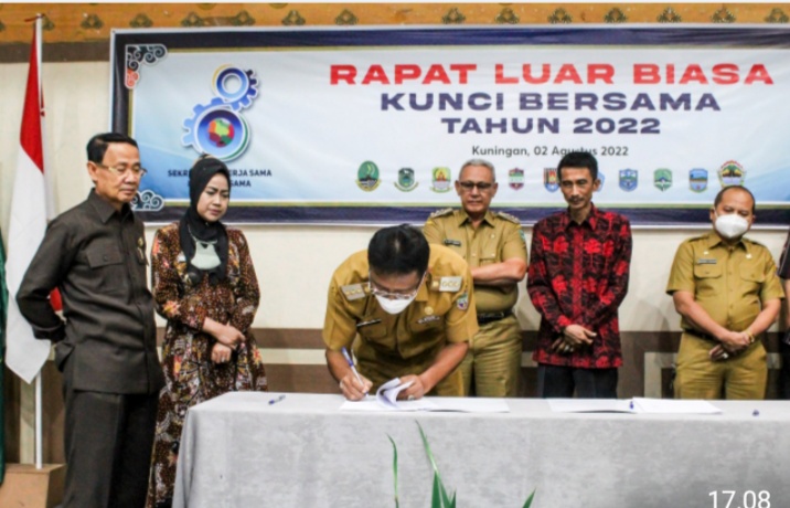 Bupati Ciamis Hadiri Rapat Luar Biasa Kunci Bersama Tahun 2022 Bertempat Kabupaten Kuningan