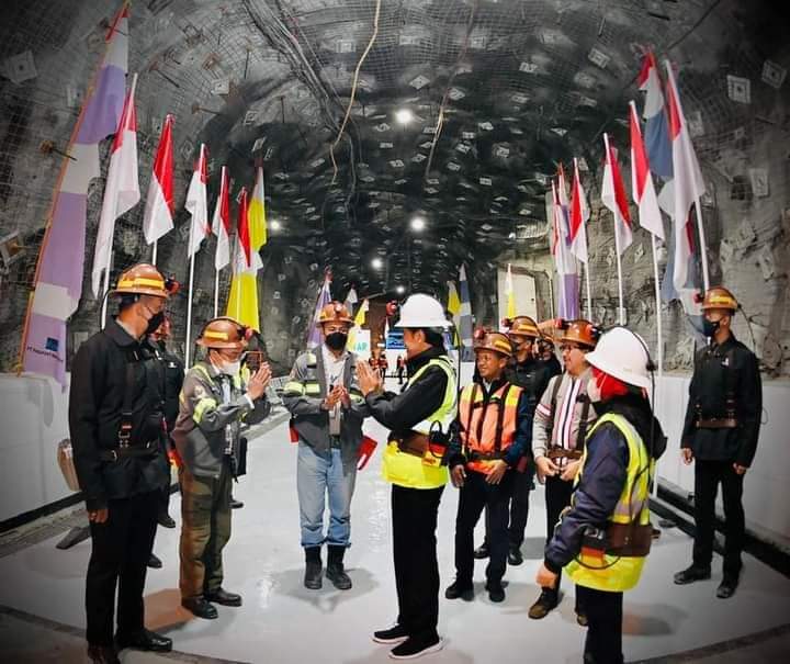 Presiden Saksikan Aktivitas Penambangan Tambang Tembaga Bawah Tanah Di Mimika