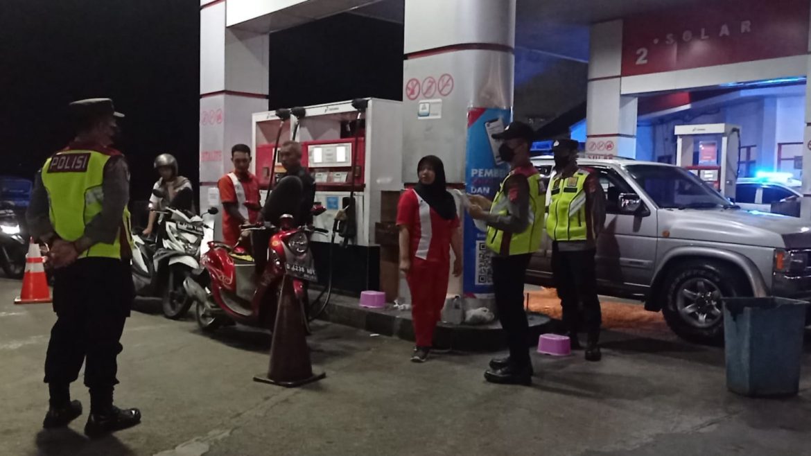 Setelah BBM Diputuskan Naik Oleh Pemerintah : Polsek Ciamis Lakukan Pemantauan Sejumlah SPBU di Wilayah Kota Ciamis