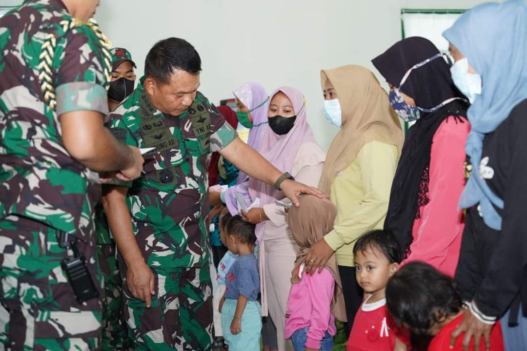 Sukseskan Program Pemerintah : Kasad Tinjau Giat Sinergi Korem 044/Gapo Dengan Komponen Bangsa Lainnya di Lampung