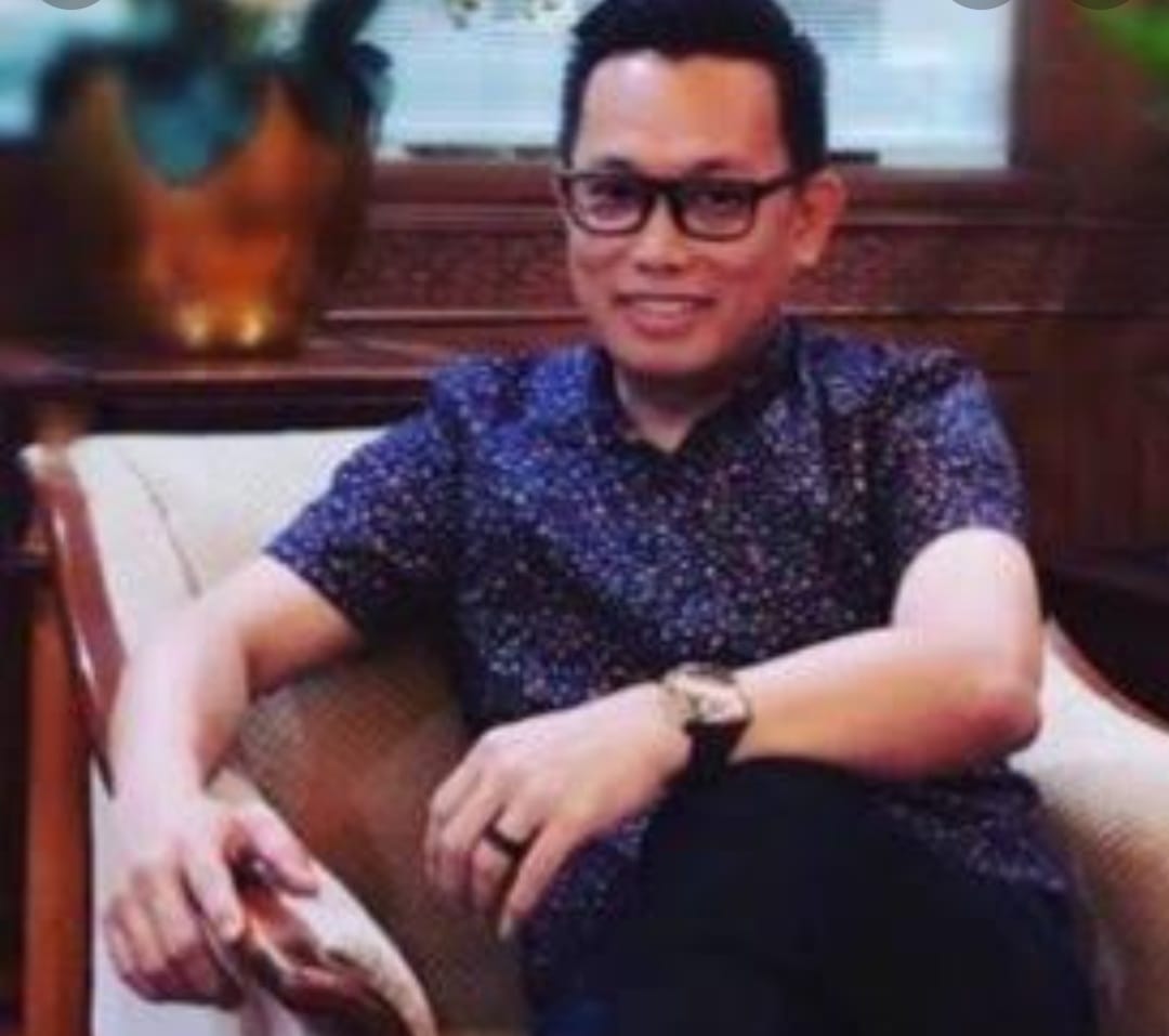 PERMUDAH IJIN USAHA DAN INVESTASI ADALAH JURUS AMPUH MEMULIHKAN EKONOMI.