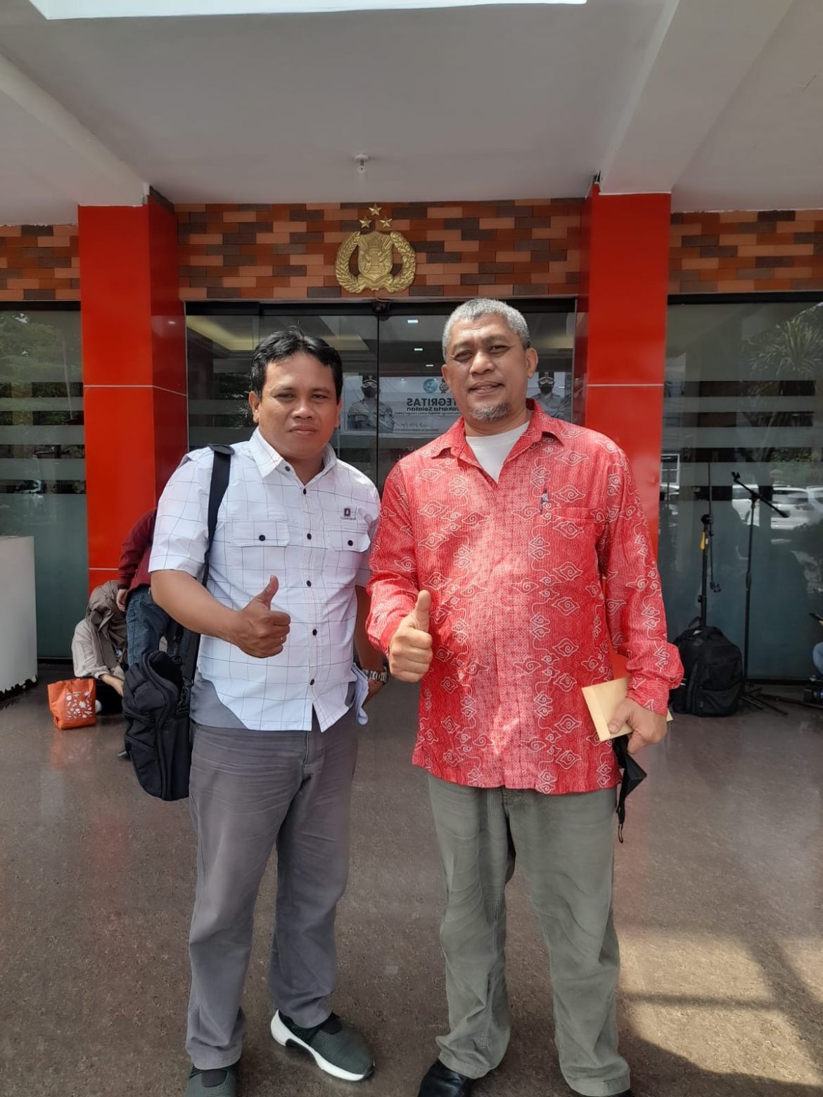 Team Advokat dari BKS DKI Jakarta Dampingi Klien Di Polres Jakarta Selatan