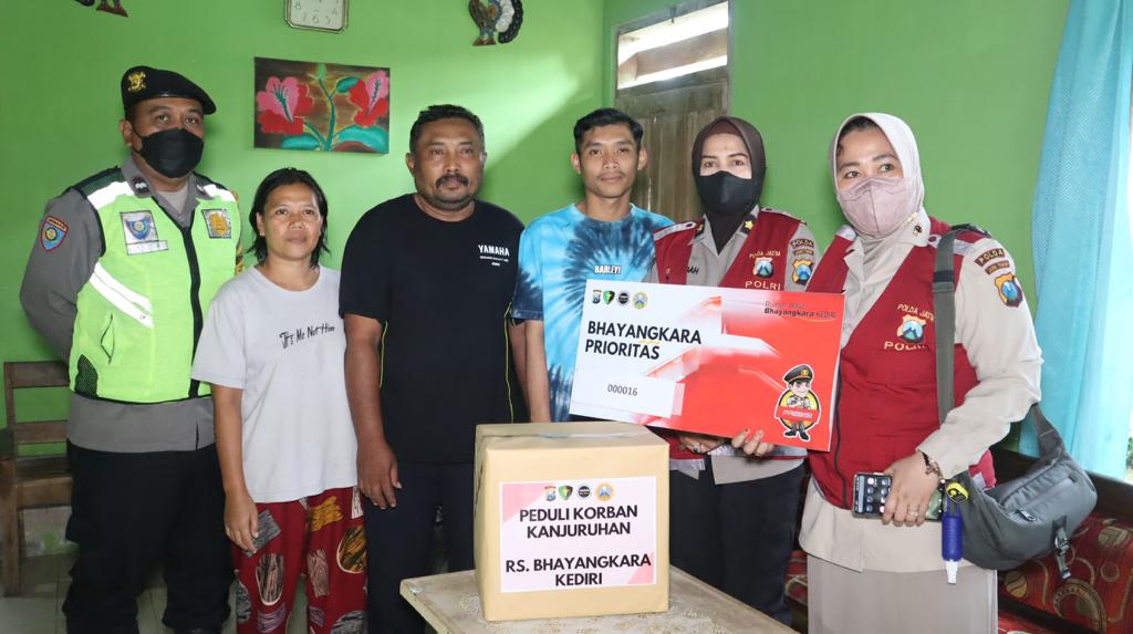 Biddokes Polda Jatim Gelar Self Healing Trauma Untuk Korban Kanjuruhan di Blitar-JawaTimur