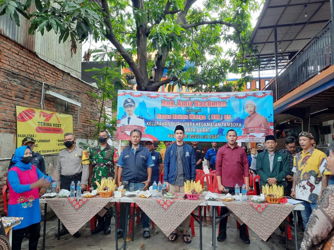 Sertu Mulyana Babinsa Koramil 02/TB Kodim 0503/JB Monitoring Giat Pengukuhan Ketua RW 08 Kel.Duri Utara