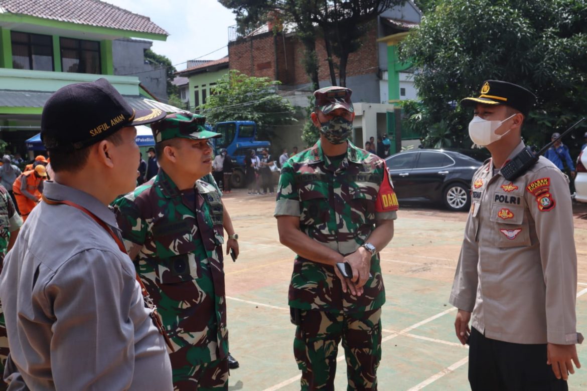 Dandim 0504/Jakarta Selatan Tinjau Lokasi Pagar Roboh yang Menimbulkan Korban Di Pondok Labu