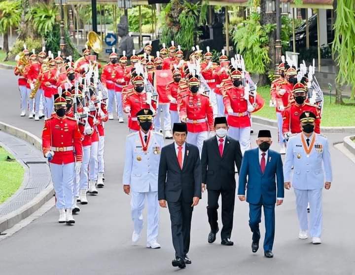 Presiden Lantik Gubernur dan Wakil Gubernur DIY Periode 2022-2027