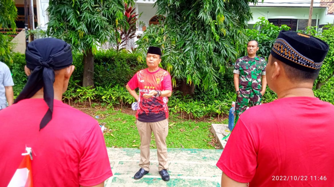 Dukung Final Liga Santri Piala Kasad 2022, Danramil 03/GP Pimpin Apel Keberangkatan Suporter Binaan
