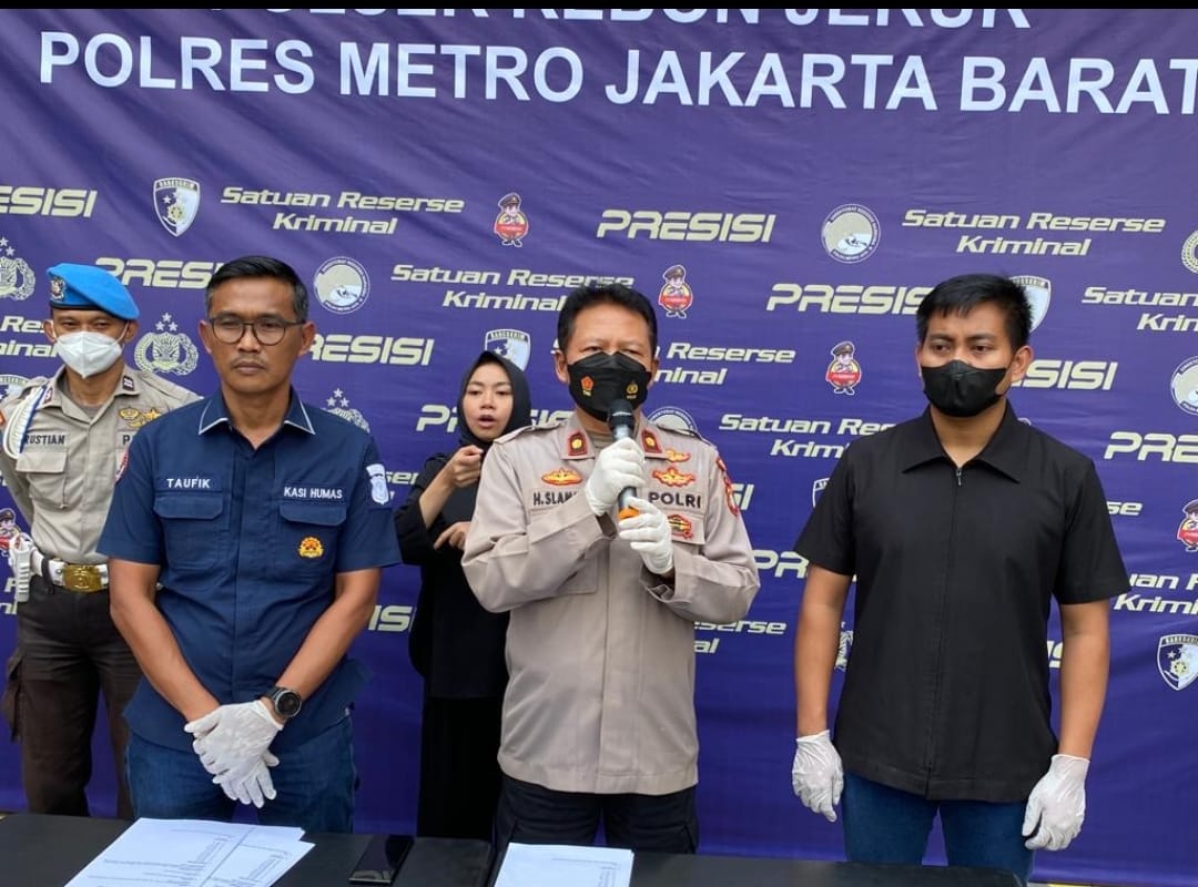 Anggota Unit Reskrim Polsek Kebon Jeruk Jakarta Barat berhasil Mengamankan 2 Orang Pelaku Pencurian Spesialis Spion Mobil Mewah