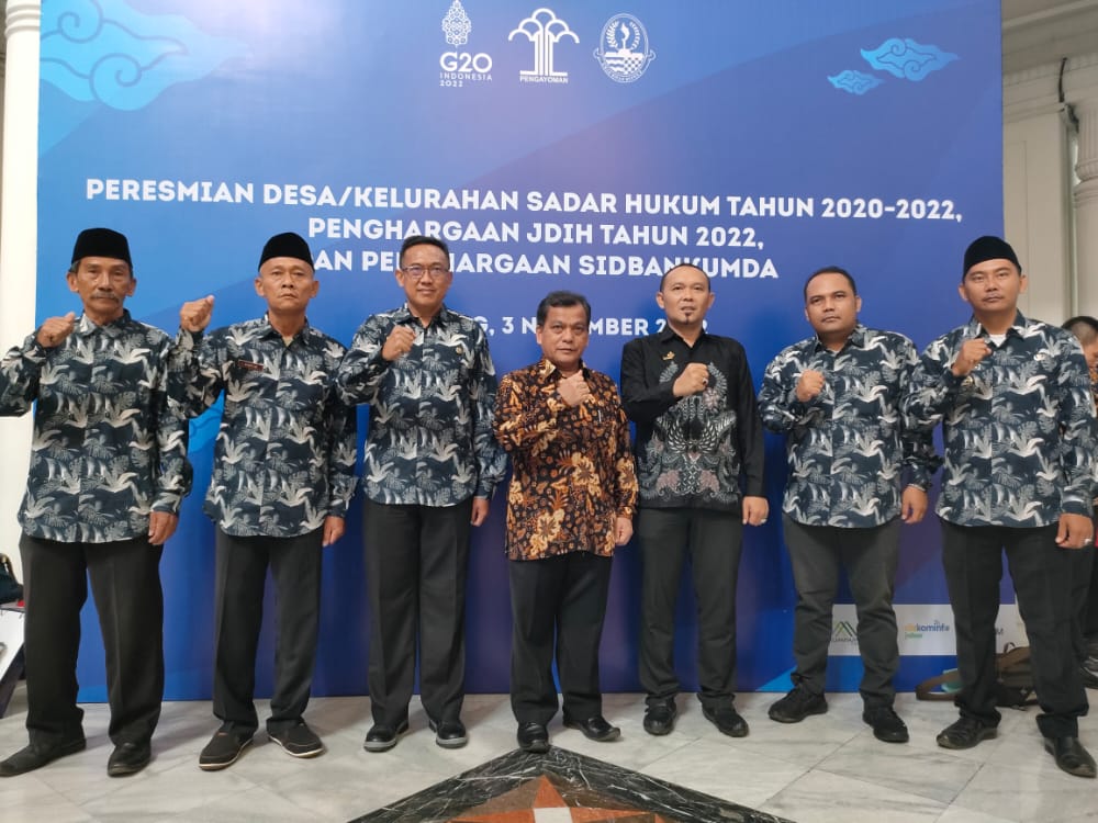 Bupati Ciamis Terima Penghargaan Anubhawa Sasana Desa dari Kemenkumham