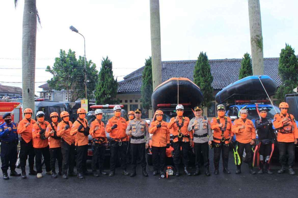Satukan Presepsi dan Pemikiran Dalam Menghadapi Bencana, Kapolres Ciamis Pimpin Apel Kesiap Siagaan