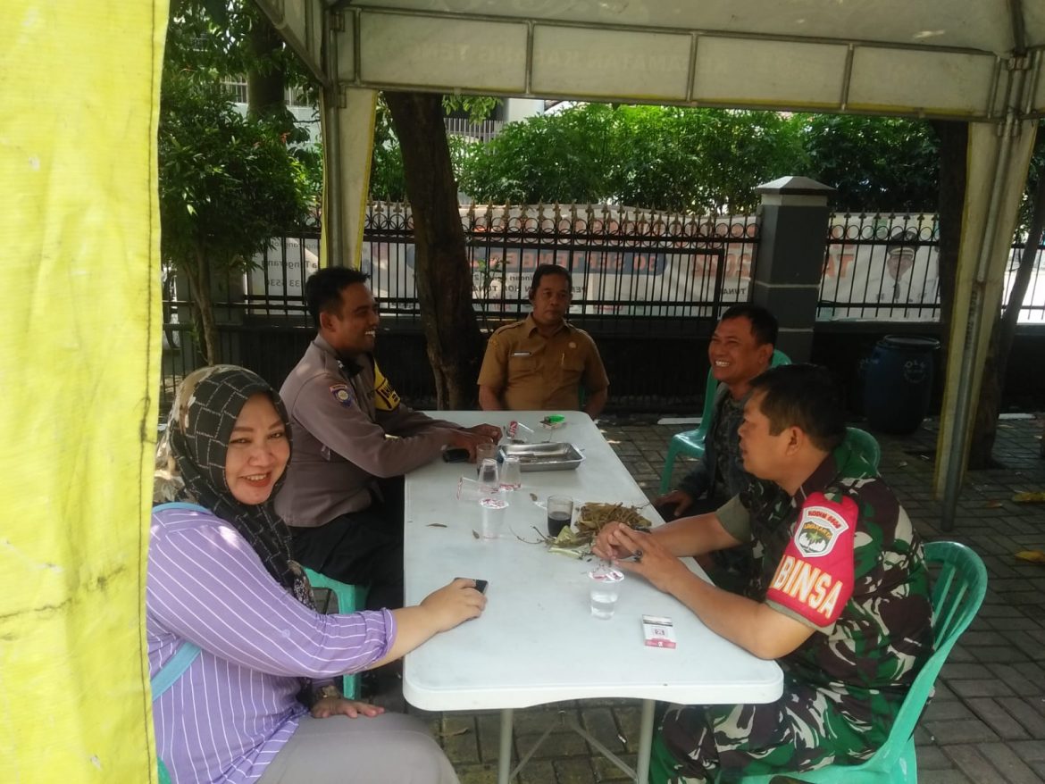 Cegah DBD, Babinsa Koramil Ciledug Rapat Pungging