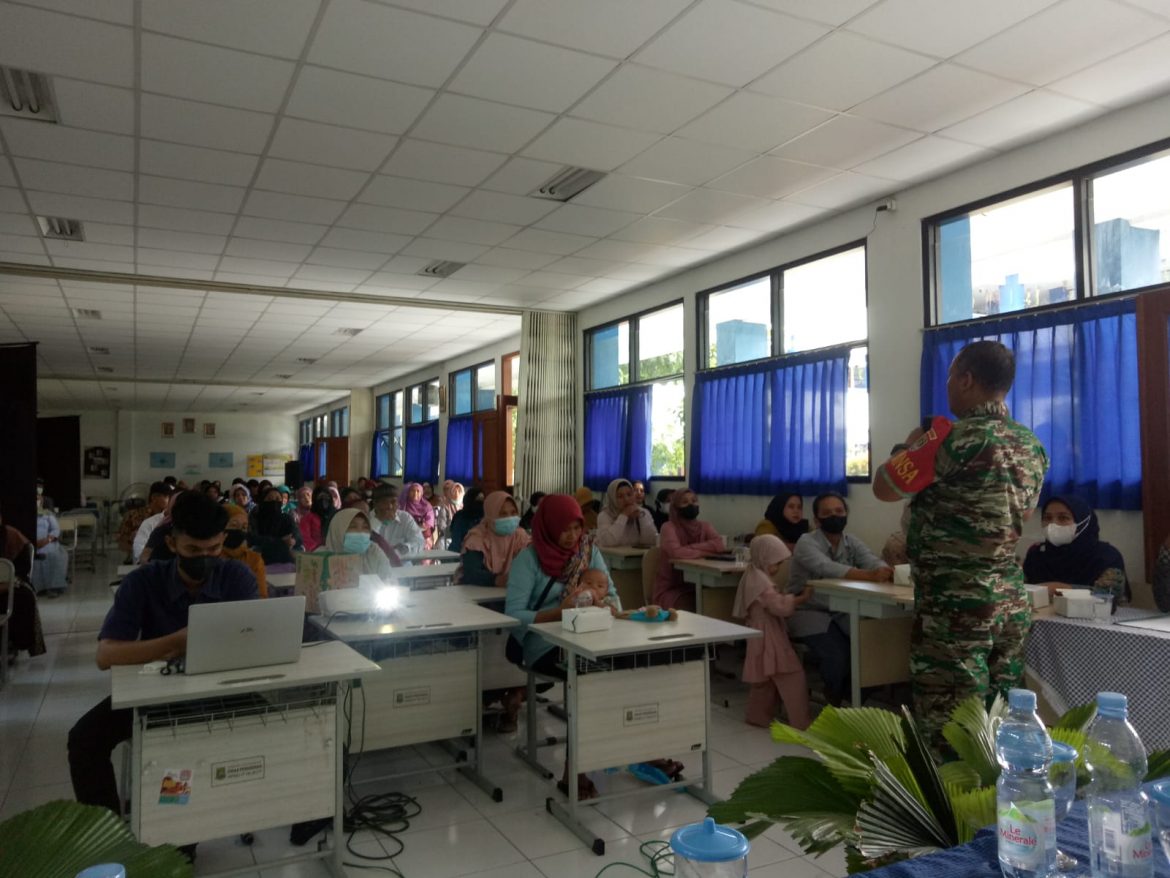 Cegah Tawuran Babinsa Cibodas Sosialisasi Kepada Orang Tua Murid