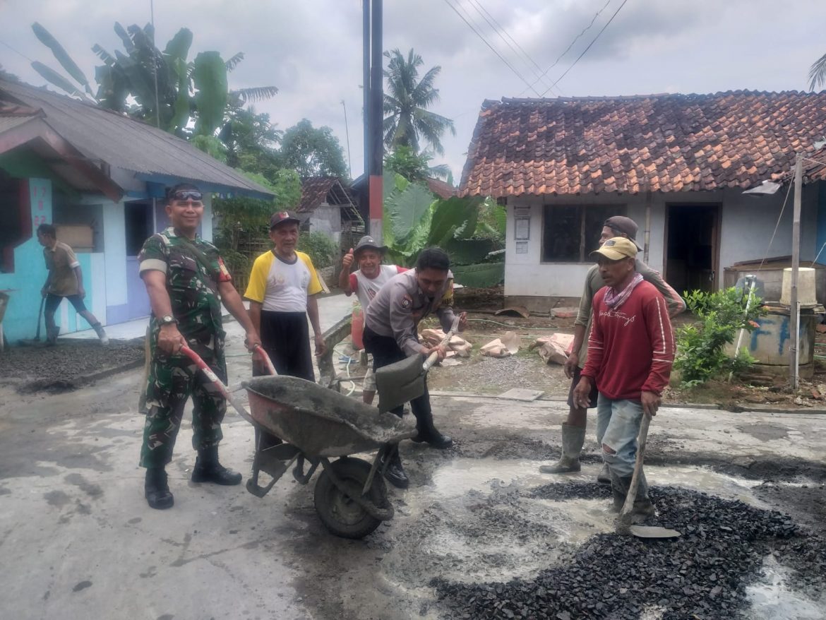Aksi Solidaritas TNI-Polri Mengabdi Untuk Negeri