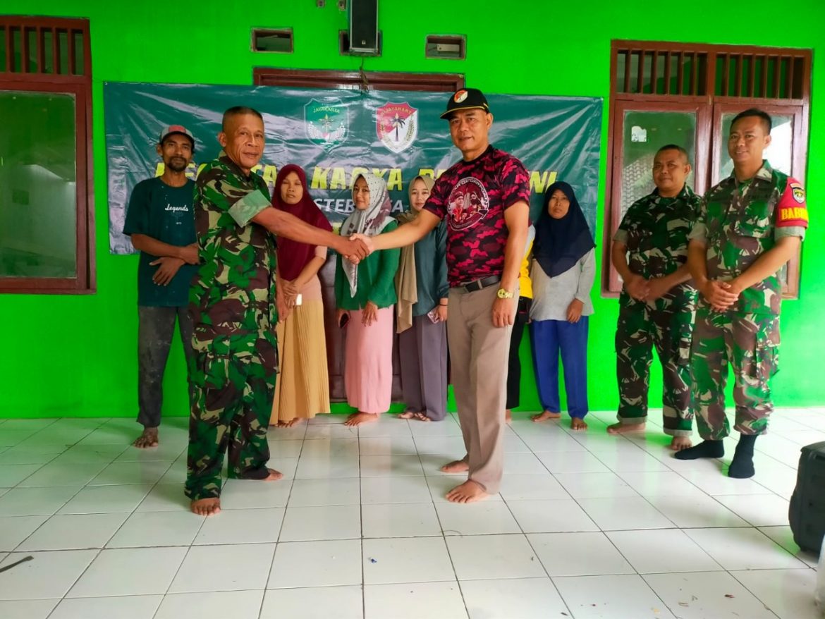 Renovasi Mushola Yang Rusak, Kodim 0507/Bekasi Gelar Karya Bakti TNI Satkowil Semester II Kodim 0507/Bekasi TA. 2022