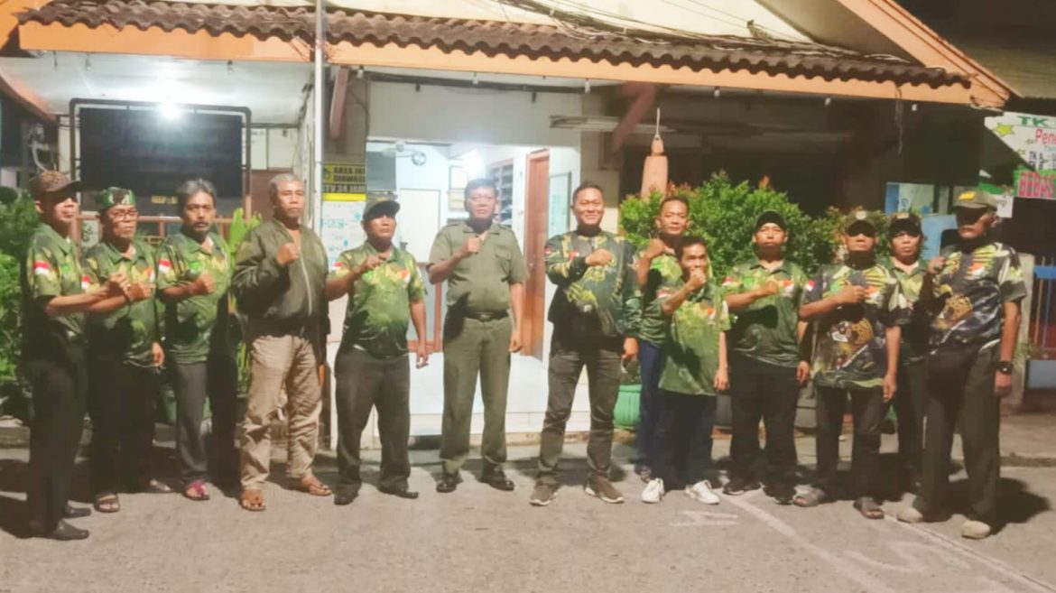 Tingkatkan Keamanan Malam Hari, Mitra Jaya Koramil 03/GP Jajaran 337 Patroli Wilayah Jatipulo