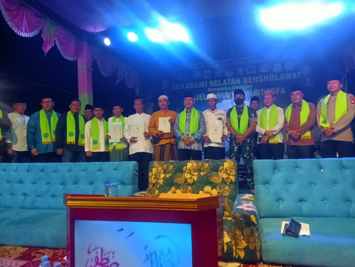 Danramil 05/KJ Kapten Inf Sudarsono Bersama Tiga Pilar Hadiri Acara Sukabumi Selatan Bersholawat