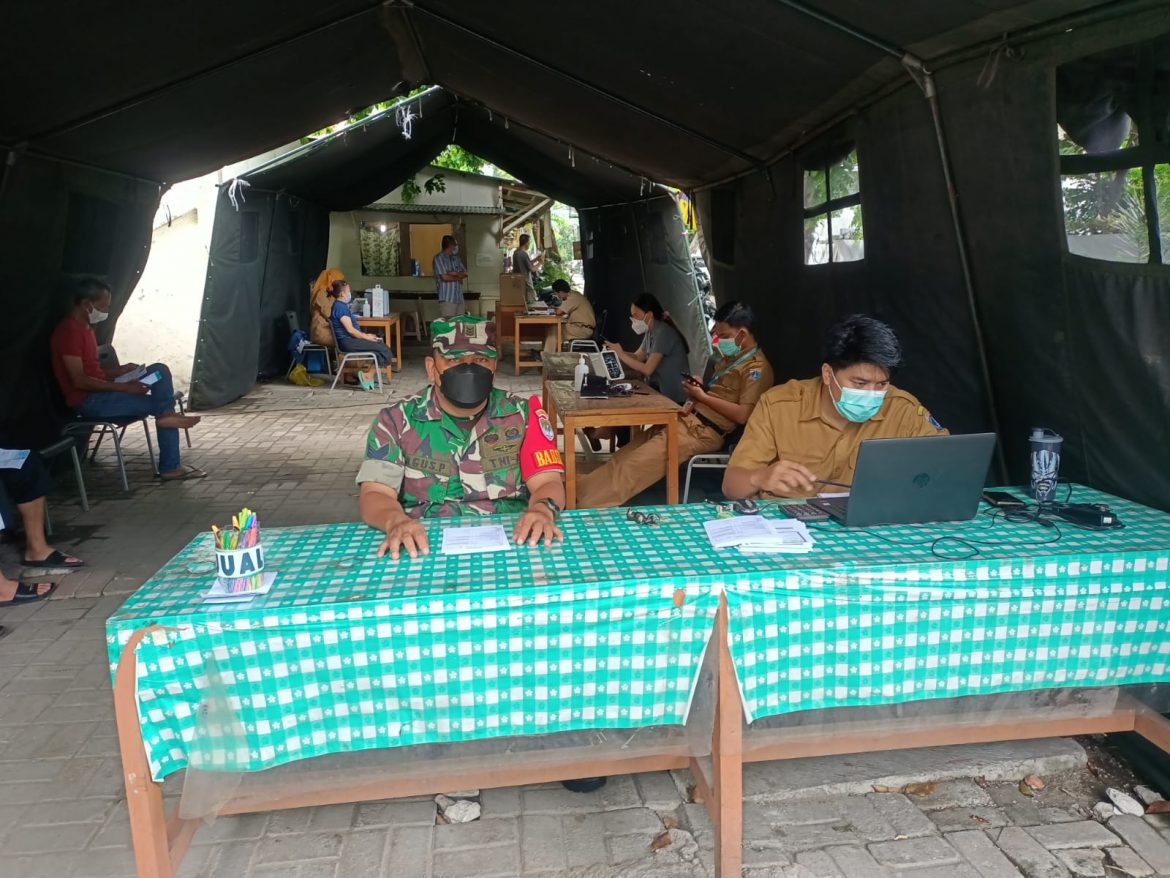 Anggota Koramil 01/Tln Dan Bhabimkamtibmas Pantau Pos Terpadu