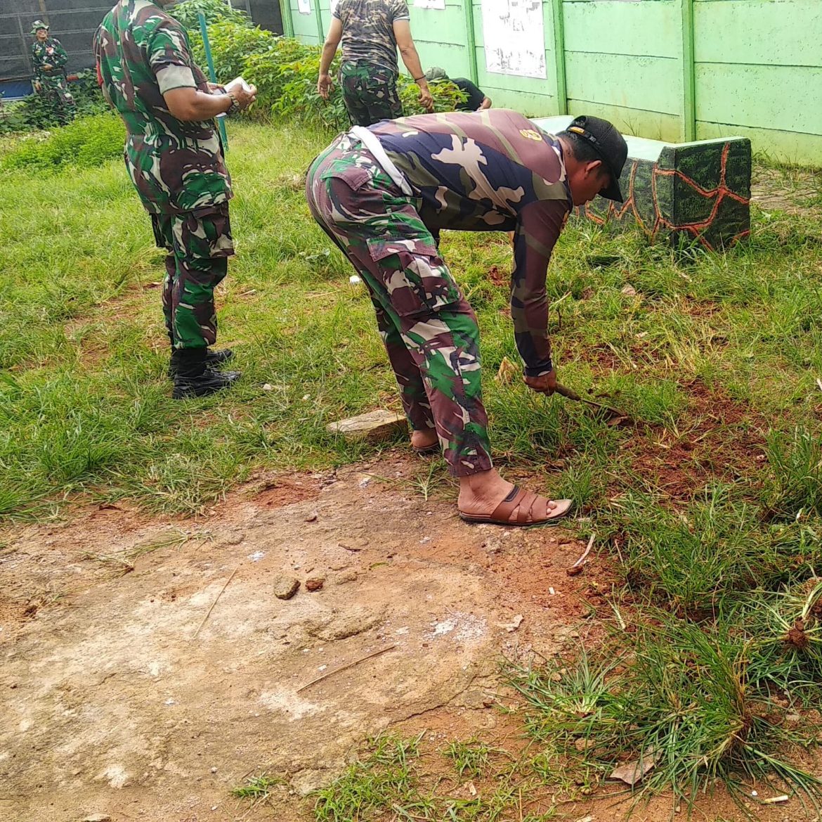 Babinsa Koramil Ciledug Sampaikan Bahaya Narkoba Kepada Pelajar