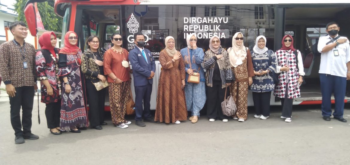 Danramil 01/Tamansari Pimpin Pengamanan Kunjungan Ibu Kasad dan Rombongan di Kota Tua