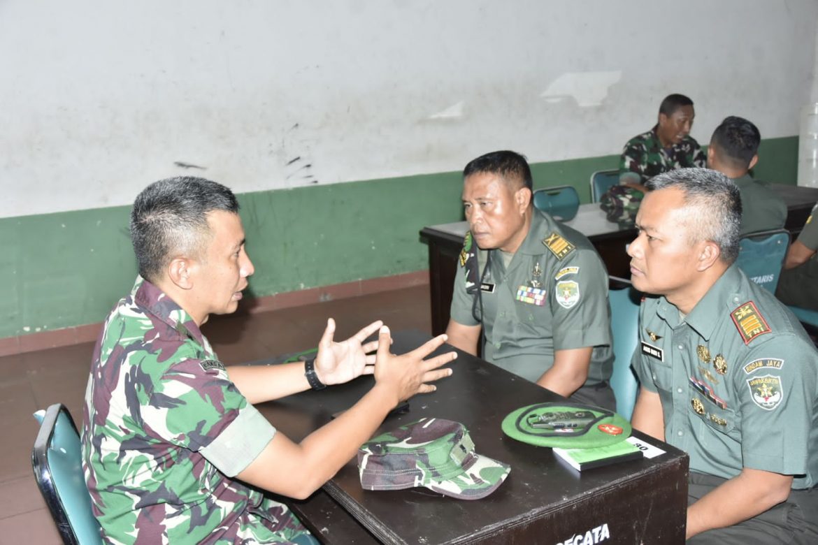 Danrindam Jaya Menerima Kunjungan Kerja Tim Aslat Slatad TA. 2022 di Rindam Jaya.