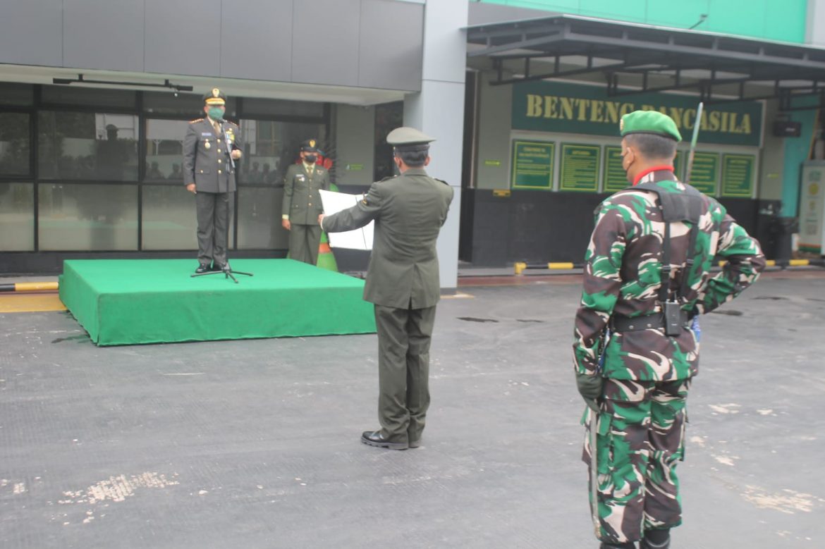 Dandim 0503/JB Kolonel Kav. I Made Maha Yudhiksa Pimpin Upacara Peringatan Hari Pahlawan