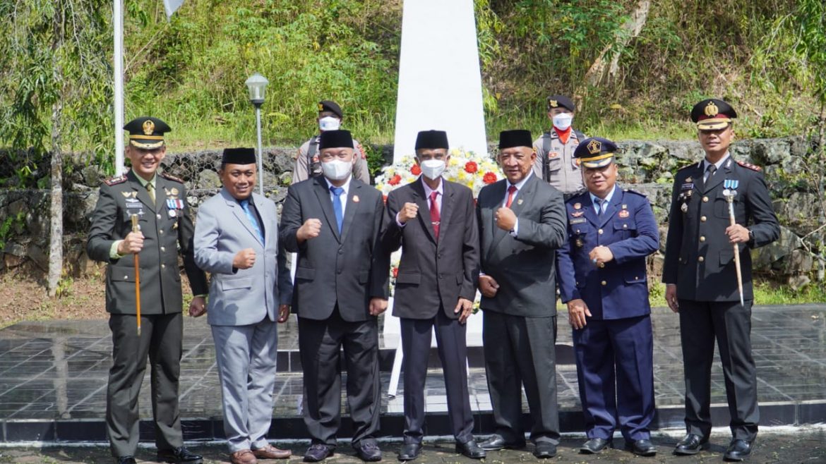 Bersama Forkopimda, Kapolres Banjar Mengikuti Ziarah Nasional Peringatan Hari Pahlawan Tahun 2022
