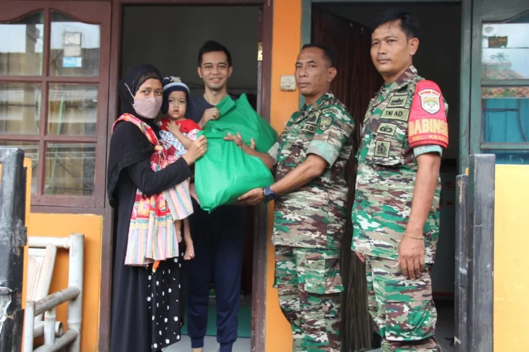 Jadi Bapak Asuh Stunting, Dandim 0507/Bekasi Melalui Babinsa Salurkan Bantuan