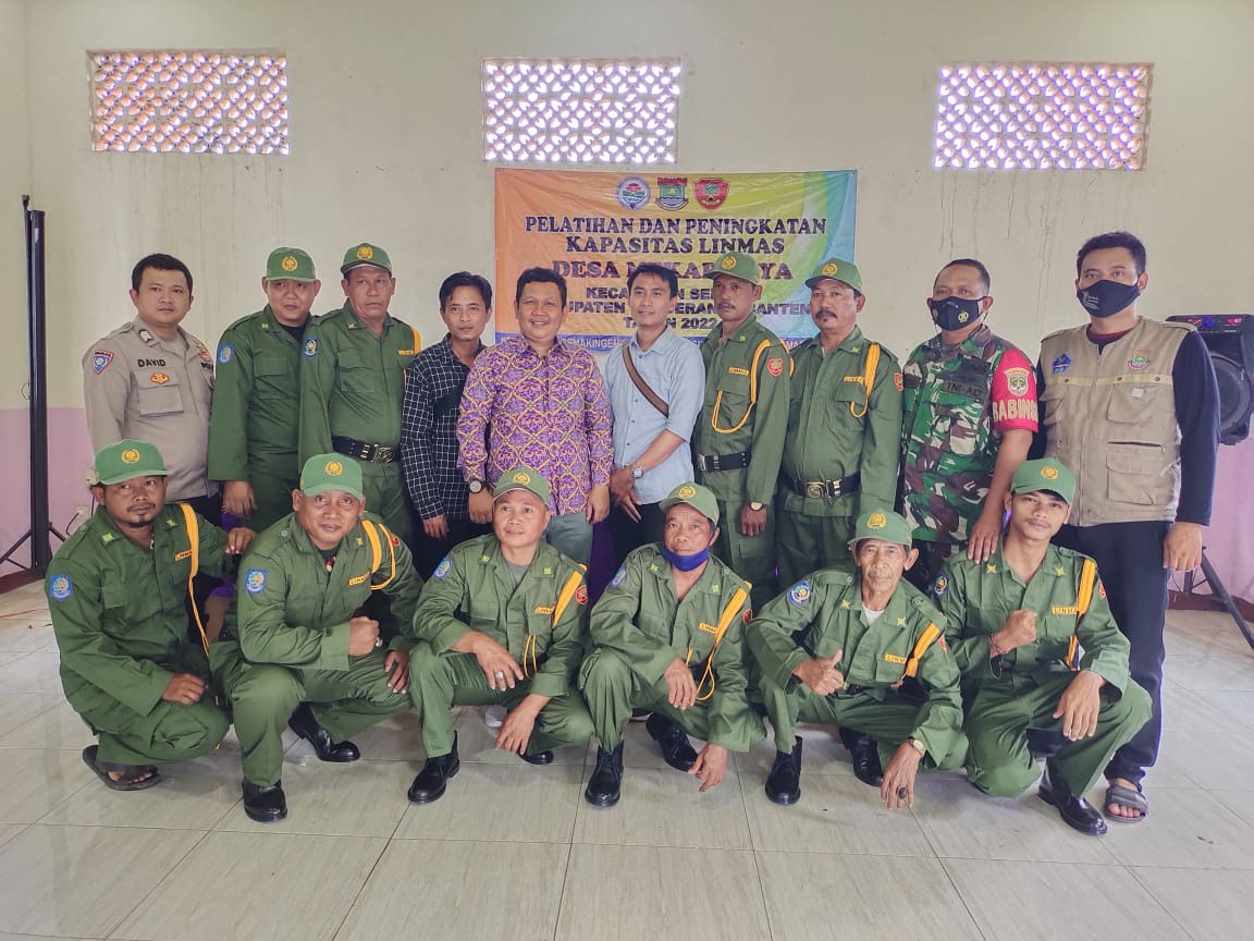 Babinsa Mekar Jaya Latih Peningkatan Kapasitas Linmas