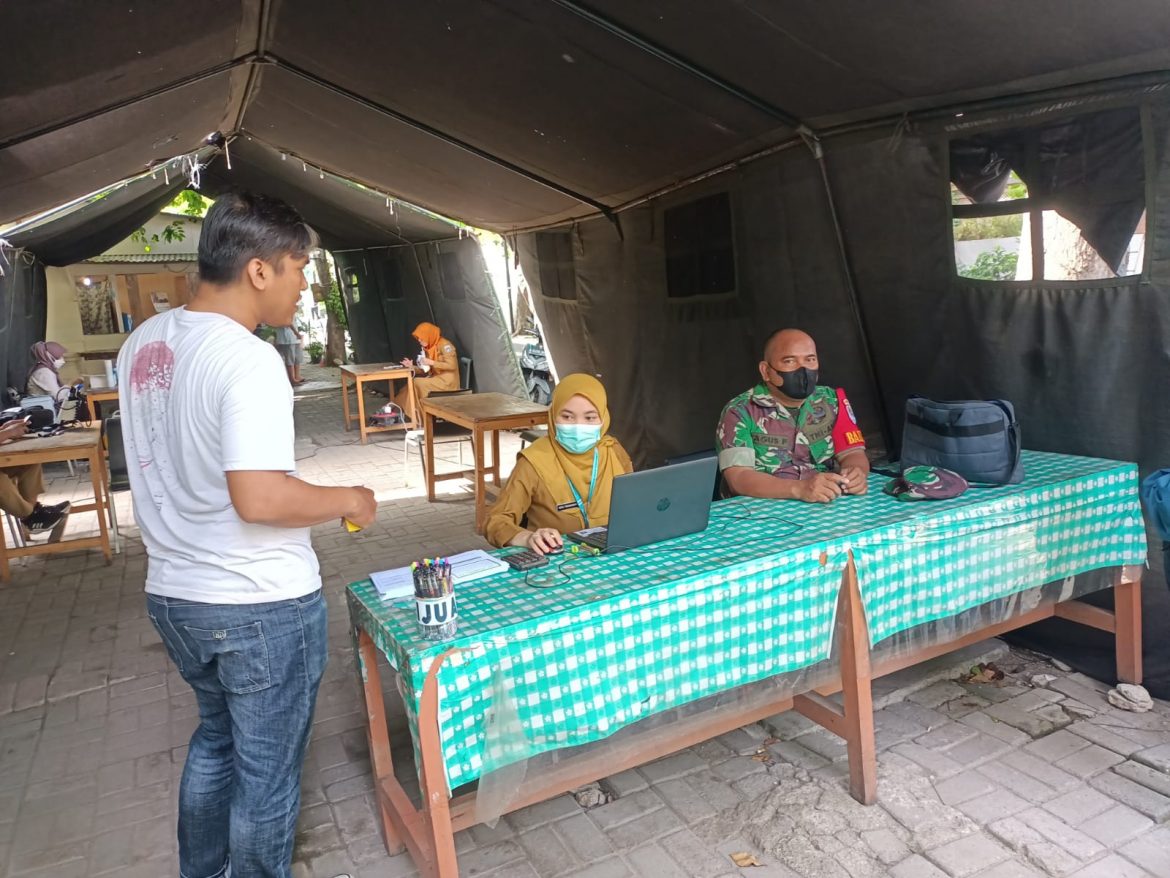 Sinergitas, Koramil 01/TS Bersama Puskesmas Tamabsari Gelar Giat Vaksin