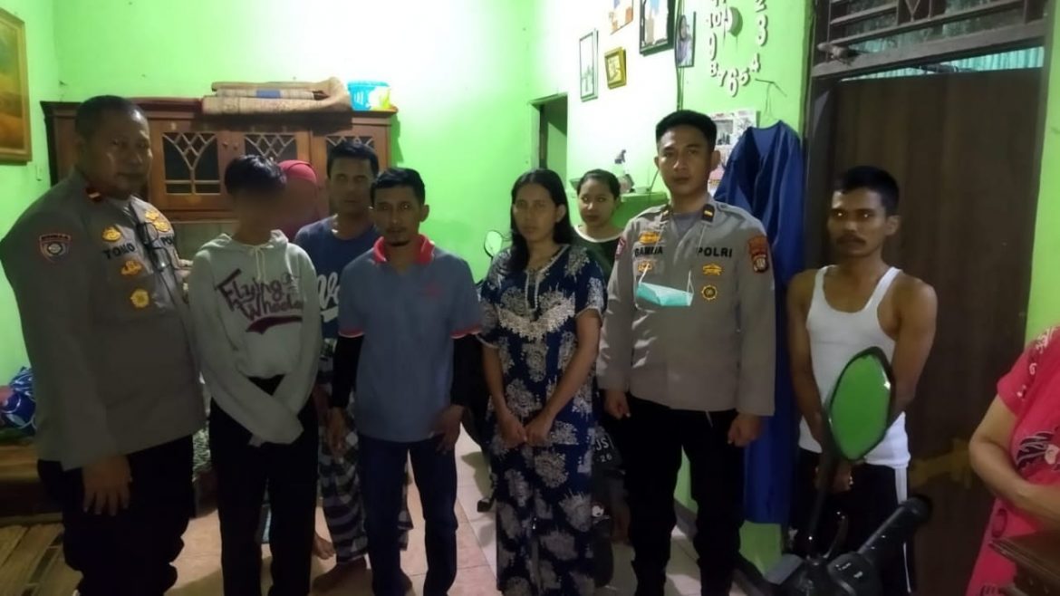 Polres Metro Jakarta Barat Bersama Polsek Jajaran Memulangkan Para Pelajar Yang diamankan Hendak Melakukan Tawuran