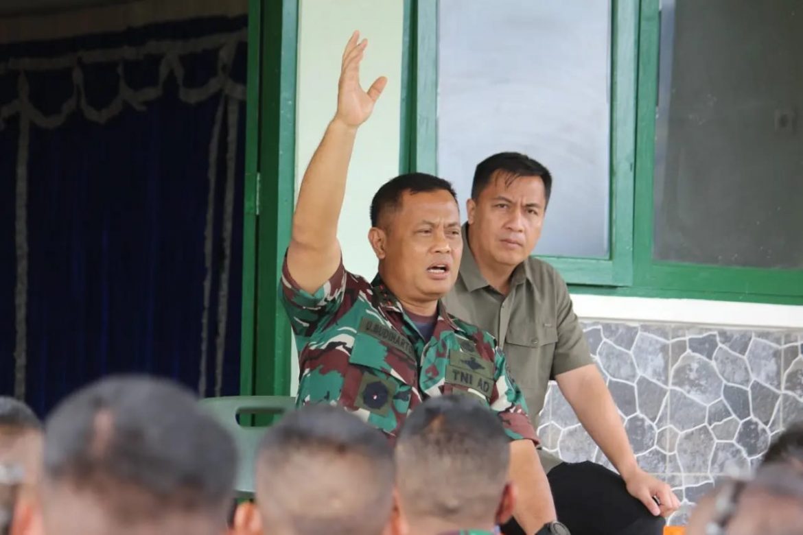 Pangdam Jaya Berikan Pengarahan Kepada Personel Satgas Yonif Mekanis 203/AK