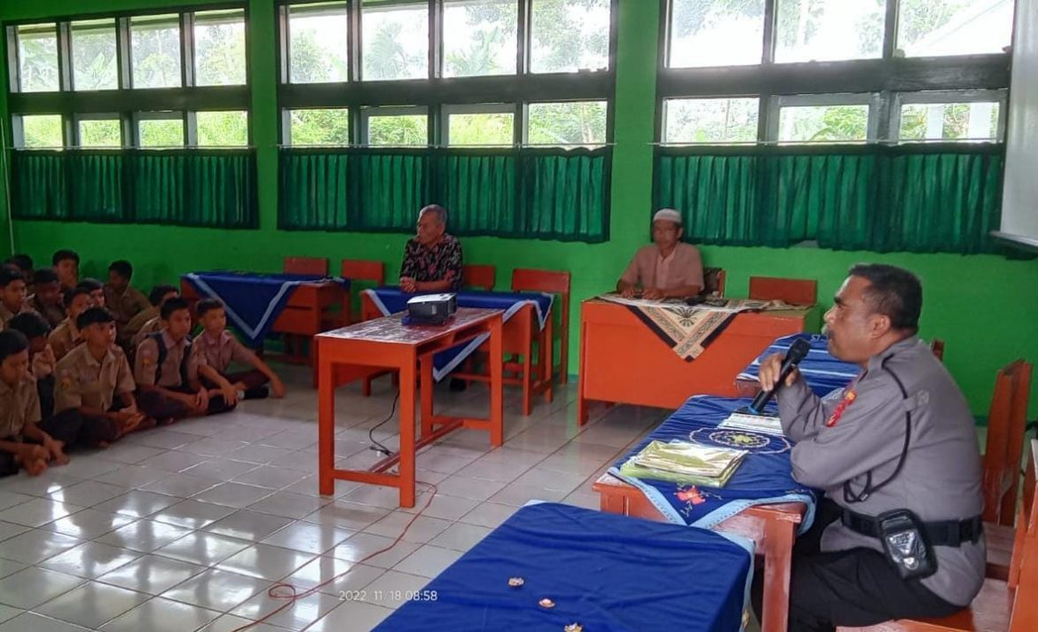 Di SMPN 4 Rancah Kapolsek Rancah Edukasi Murid Pentingnya Menjaga Kondusifitas Wilayah