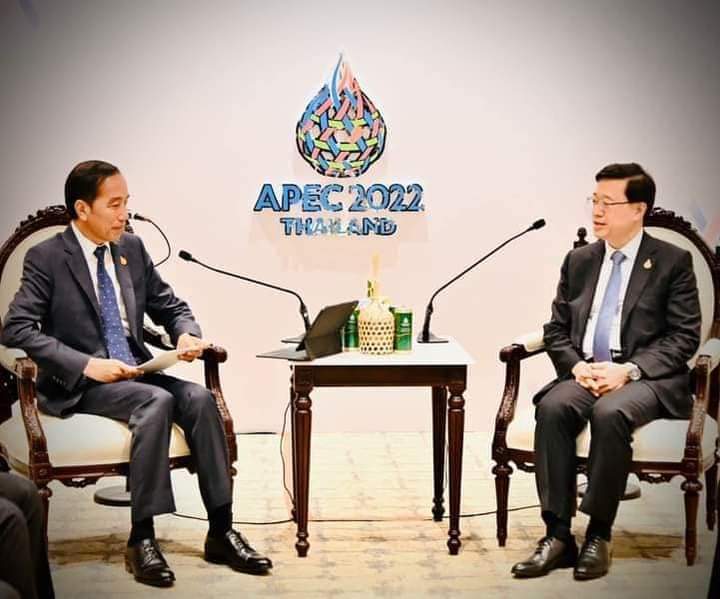 Bertemu Chief Executive Hong Kong, Presiden Bahas Isu Perdagangan dan Investasi, Serta Perlindungan WNI