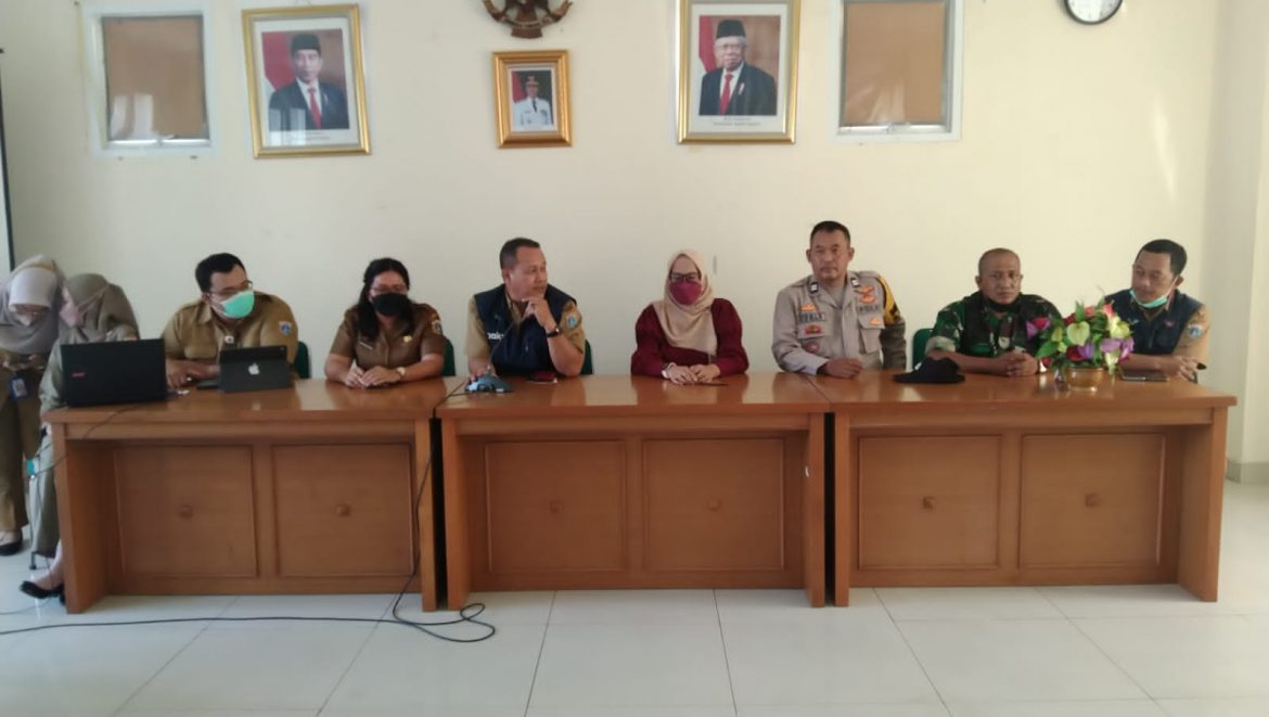 Babinsa Koramil 02/TB Kodim 0503/JB Hadiri Rapat Koordinasi Tiga Pilar Kel.Jembatan Besi