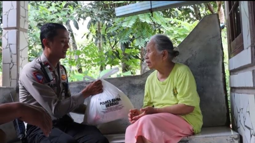 Terganggu Penglihatannya, Ibu Murnani Tidak Sanggup Memenuhi Kebutuhannya Sehari-hari